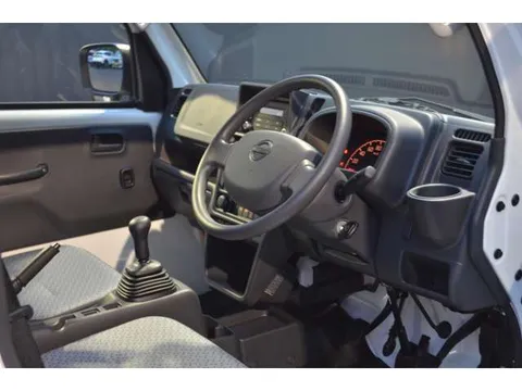 Nissan Clipper Truck
