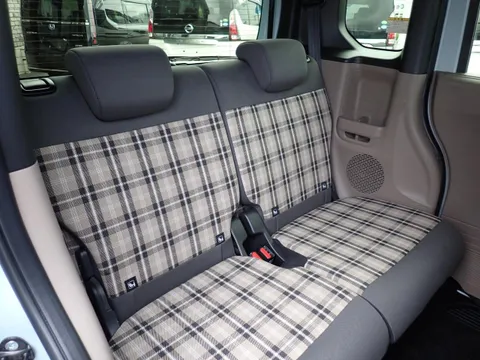 Honda N-BOX Joy