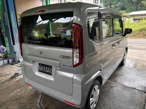 Suzuki Spacia