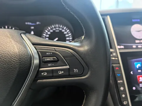 Infiniti Q50L