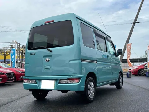 Toyota Pixis Van
