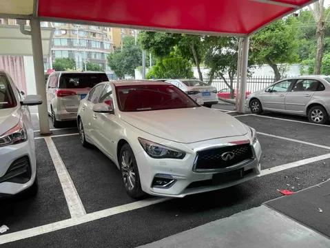 Infiniti Q50L