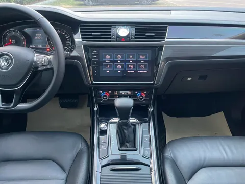 Volkswagen Phideon