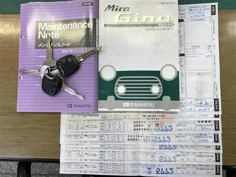 Daihatsu Mira Gino
