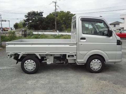 Nissan Clipper Truck