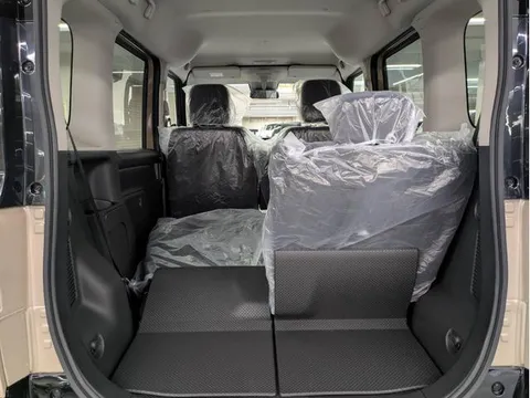 Mitsubishi Delica Mini