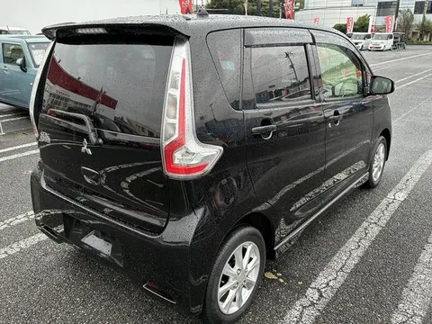 Mitsubishi eK Custom