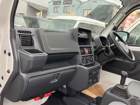 Nissan Clipper Truck