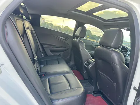 Chevrolet Malibu XL
