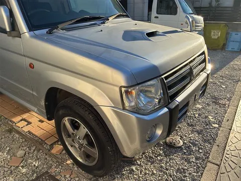 Mitsubishi Pajero Mini