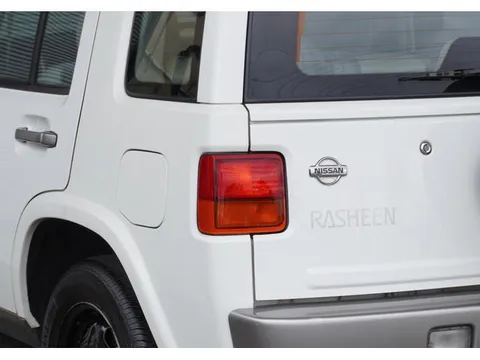 Nissan Rasheen