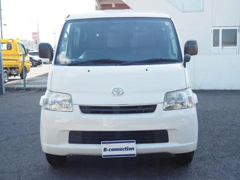 Toyota TownAce Van
