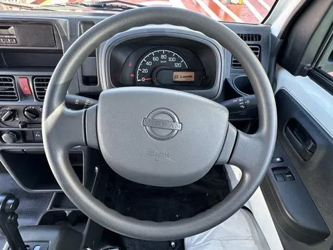 Nissan Clipper Truck