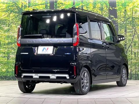 Mitsubishi Delica Mini