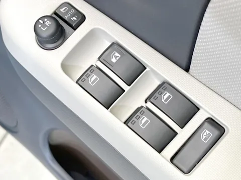 Daihatsu Mira Tocot