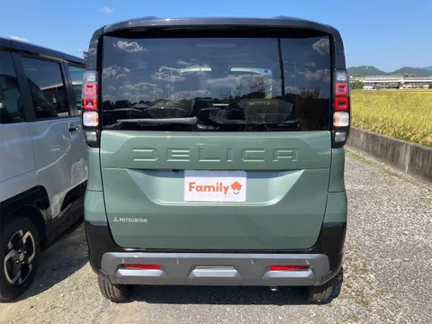 Mitsubishi Delica Mini