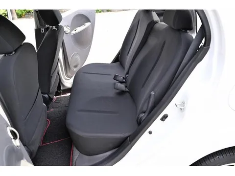 Mitsubishi I