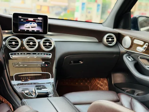Mercedes-Benz Mercedes-Benz GLC