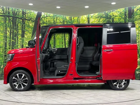 Honda N-BOX Custom