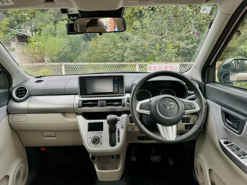 Toyota Pixis Joy