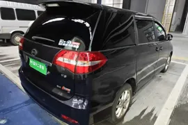 BYD M6