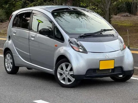Mitsubishi I