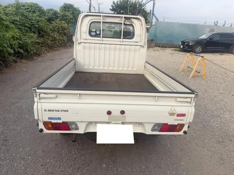 Mitsubishi Minicab Truck