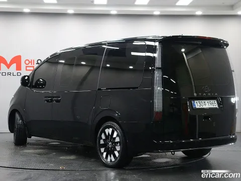 Hyundai Staria