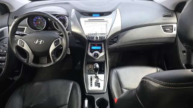 Hyundai Elantra (Avante)