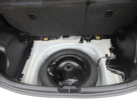 Toyota Yaris (Vitz)