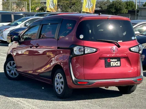 Toyota Sienta