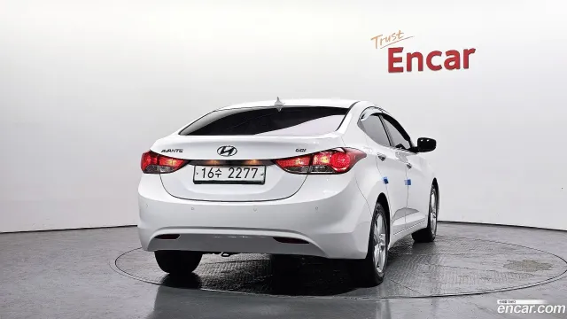 Hyundai Elantra (Avante)