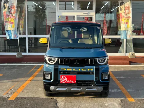 Mitsubishi Delica Mini