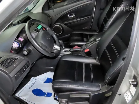 Renault SM3