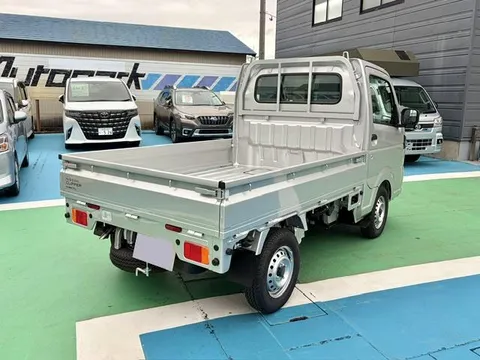 Nissan Clipper Truck