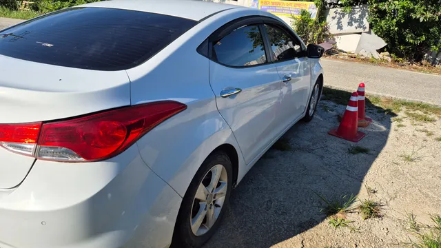 Hyundai Elantra (Avante)