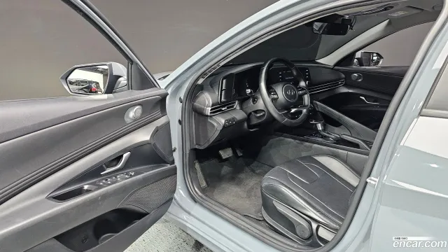 Hyundai Elantra (Avante)
