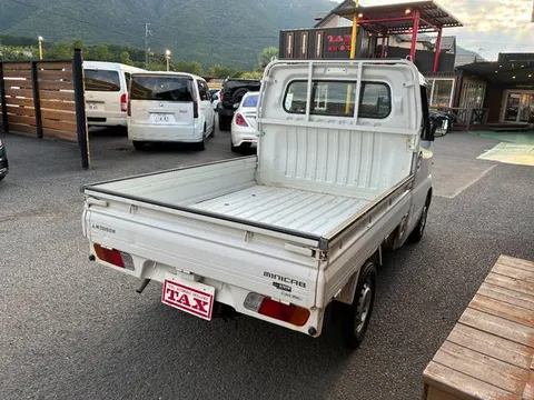 Mitsubishi Minicab Truck