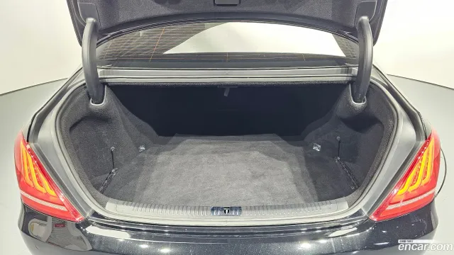 Genesis G90 (EQ900)