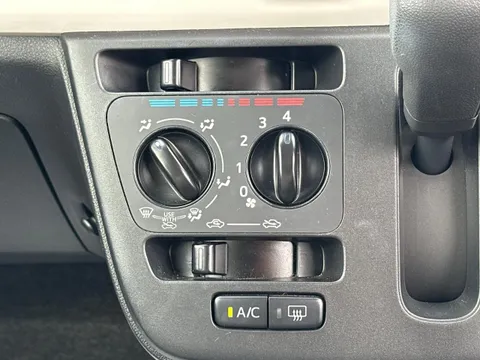 Daihatsu Mira Tocot