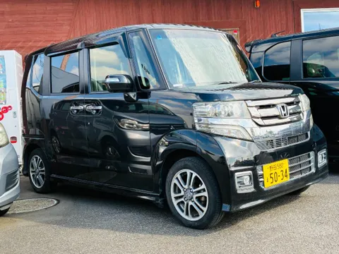 Honda N-BOX Custom