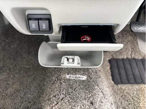 Nissan Clipper Rio