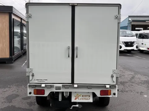 Mitsubishi Minicab Truck