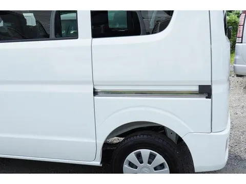 Nissan Clipper Van
