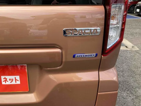 Suzuki Spacia