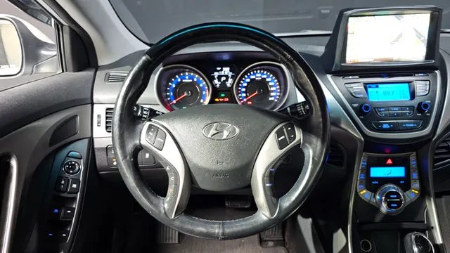Hyundai Elantra (Avante)
