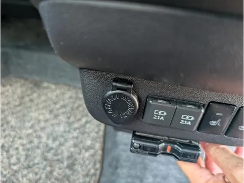 Daihatsu Mira Tocot