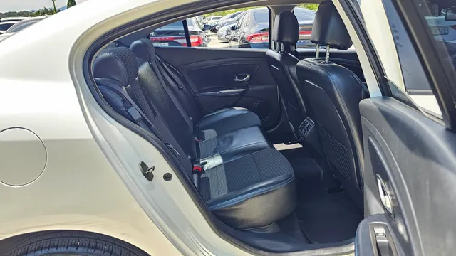 Renault SM3