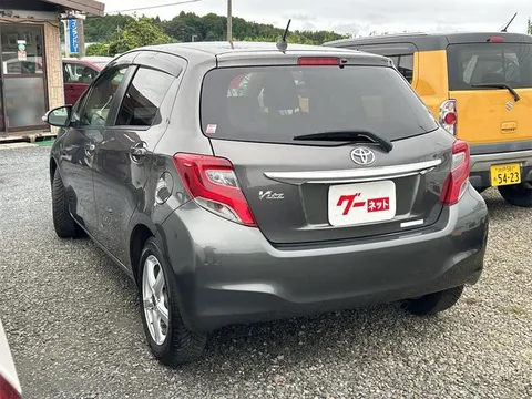 Toyota Yaris (Vitz)
