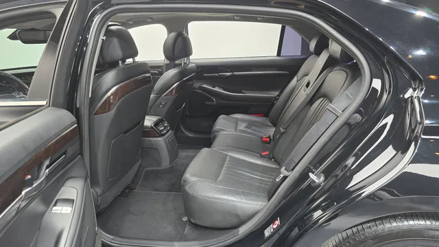 Genesis G90 (EQ900)